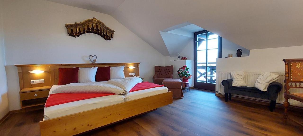 Hotel Gasthof Gribelehof Lienz Bagian luar foto