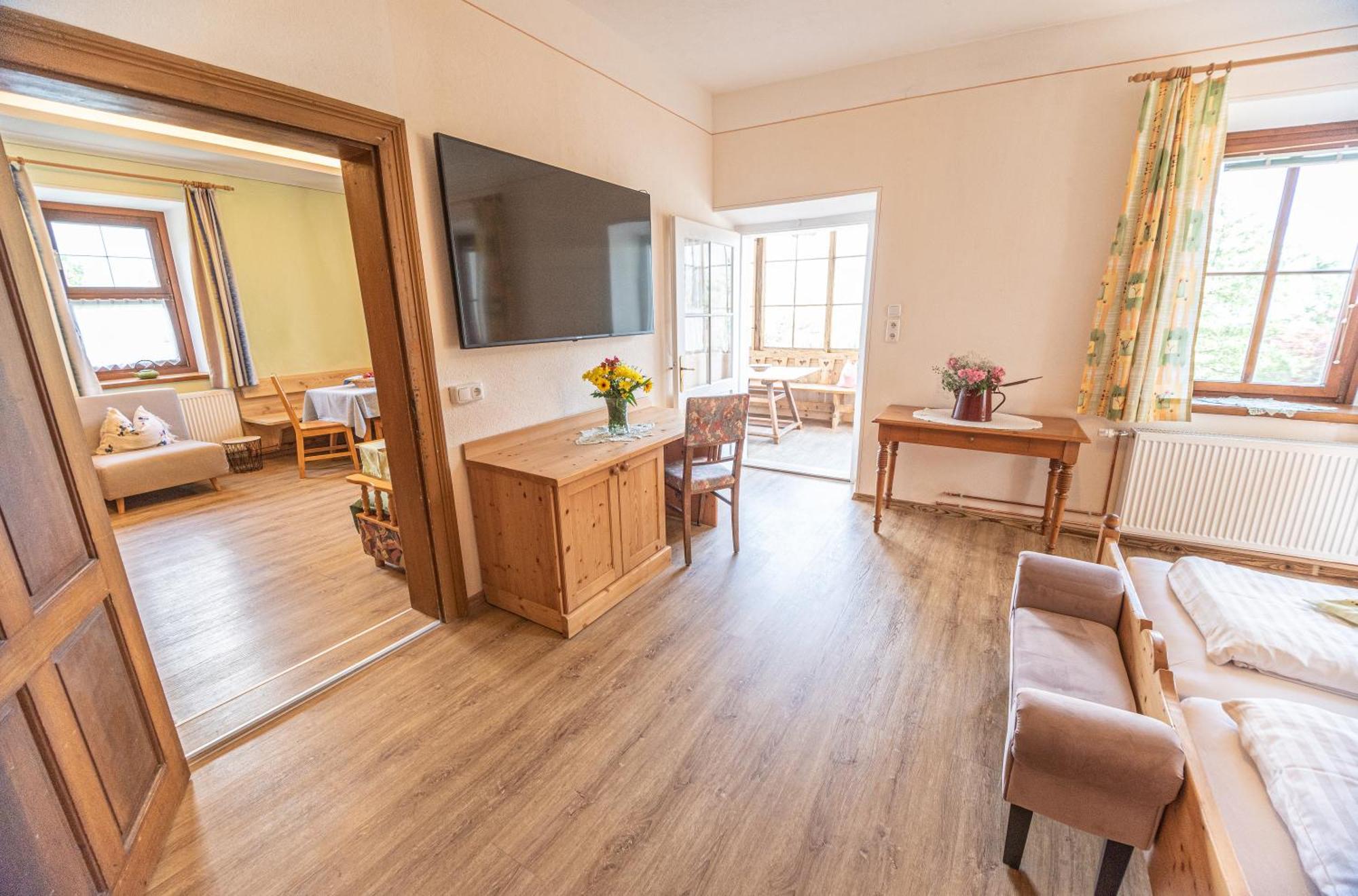 Hotel Gasthof Gribelehof Lienz Bagian luar foto