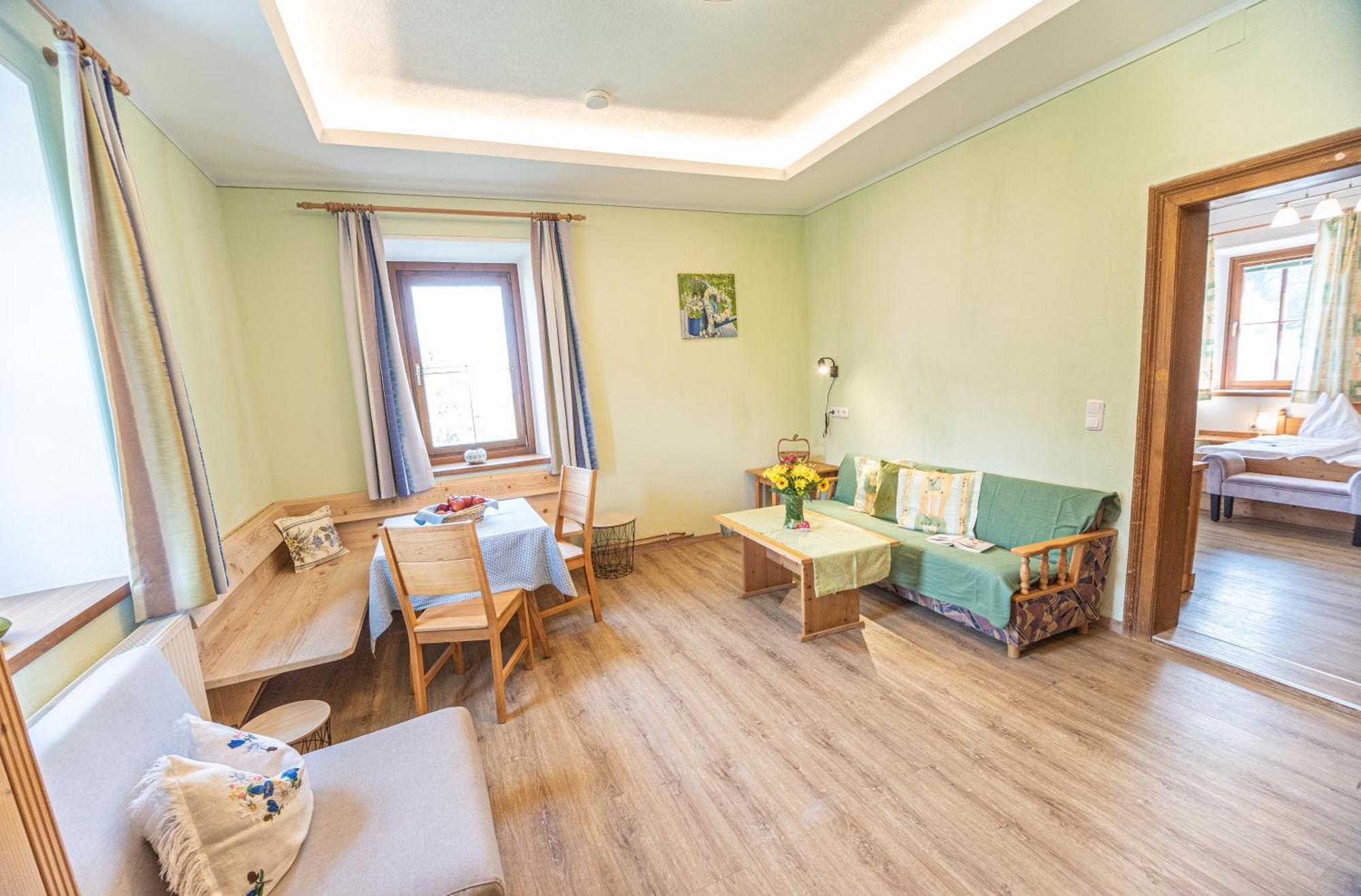 Hotel Gasthof Gribelehof Lienz Bagian luar foto