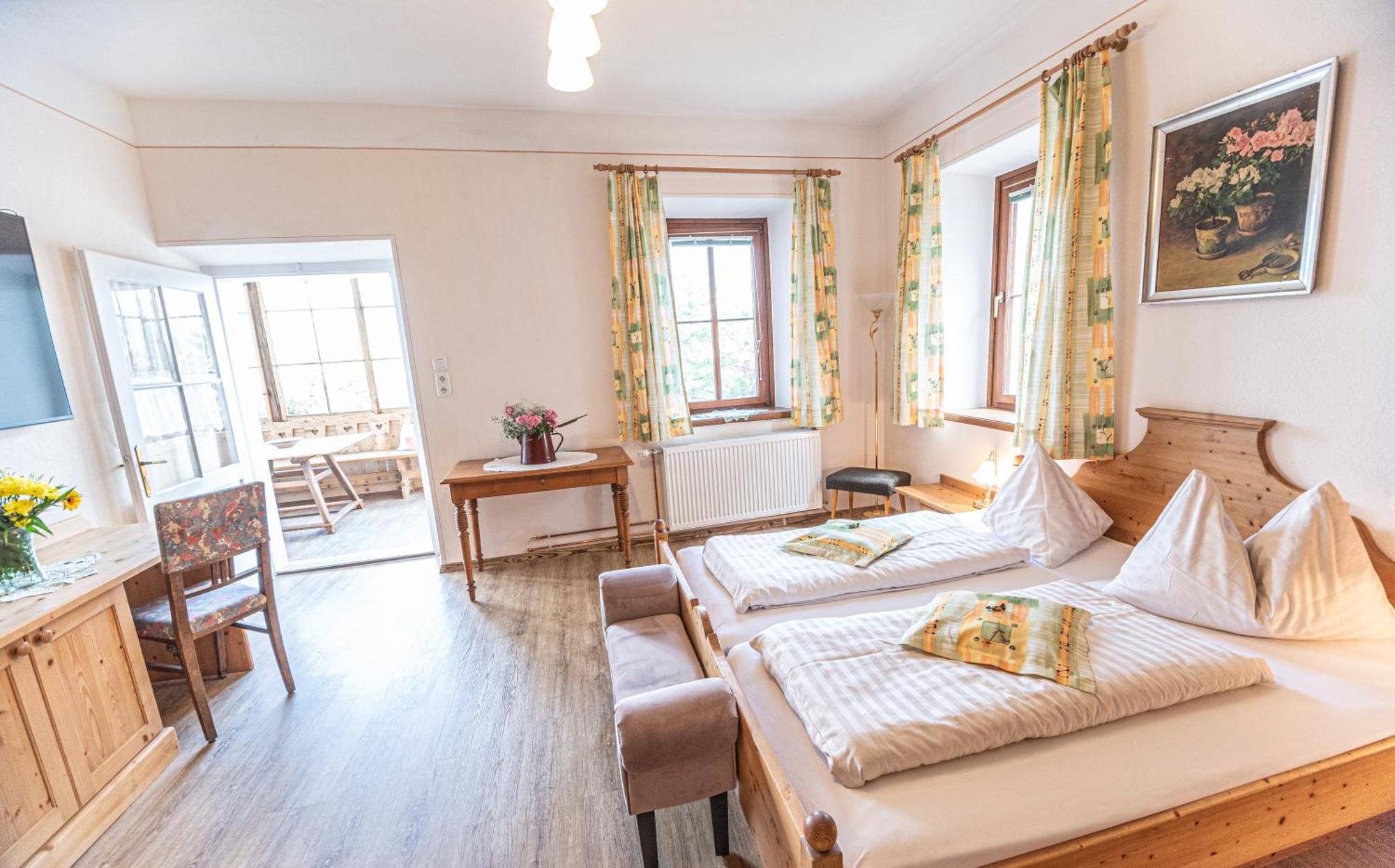 Hotel Gasthof Gribelehof Lienz Bagian luar foto