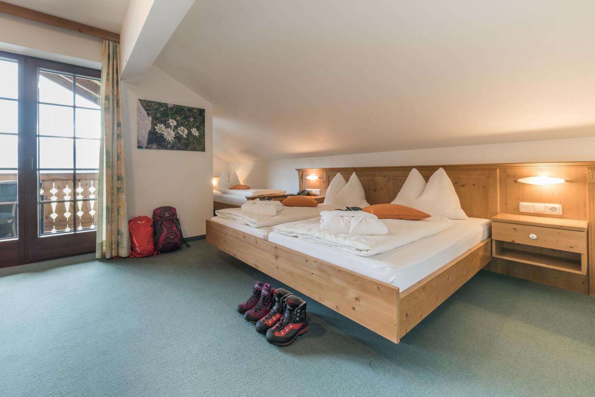 Hotel Gasthof Gribelehof Lienz Ruang foto
